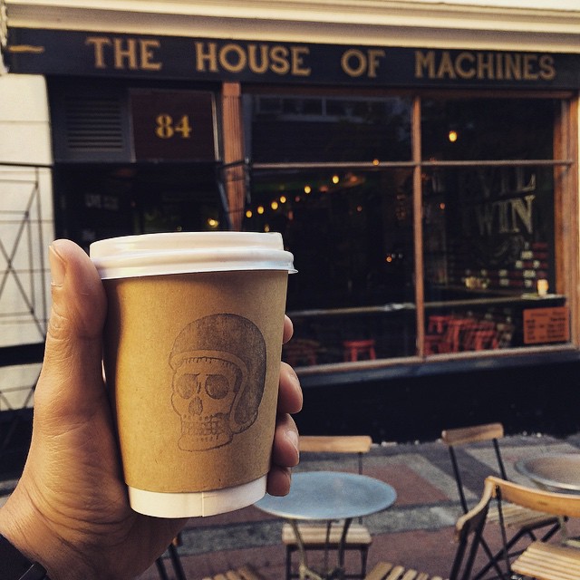 #PSA - For those who live in the city there's an early morning coffee special at @thehouseofmachines - R18 small and R22 for a large flat white! Boom! Everyday till 9 #EvilTwin
