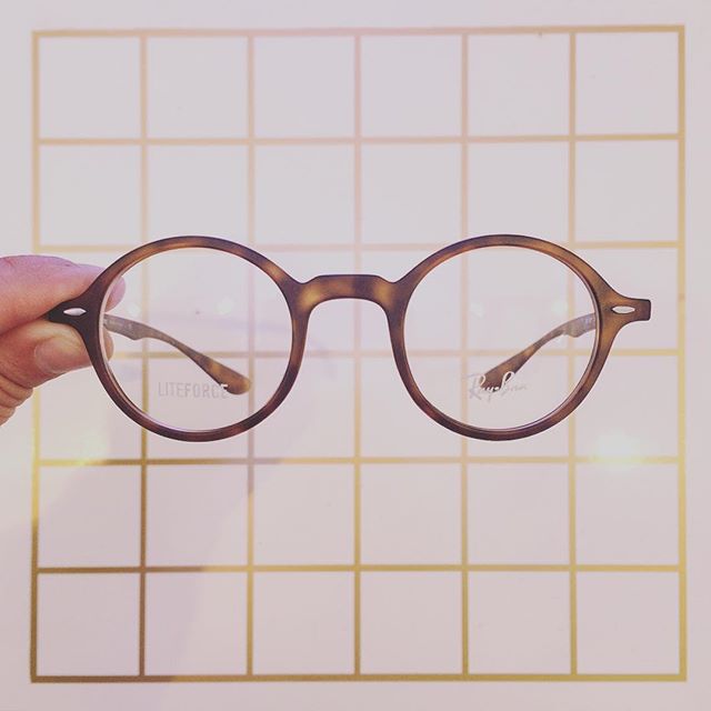 TAKE. MY. MONEY! All the round frames coming out for the #LuxotticaSummer15 showcase. These @rayban guys are definitely my favorite. Check out my Twitter for more sneak peeks!!
