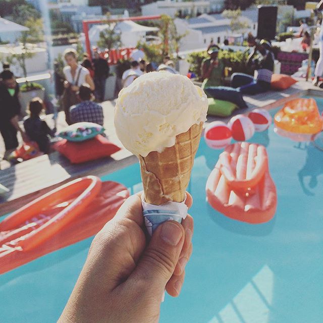 Toasted coconut ice cream from the @thecreamerysa at the @havaianas_southafrica #stepintosummer15 launch at @batstonepool - not a bad way to spend a Thursday afternoon!