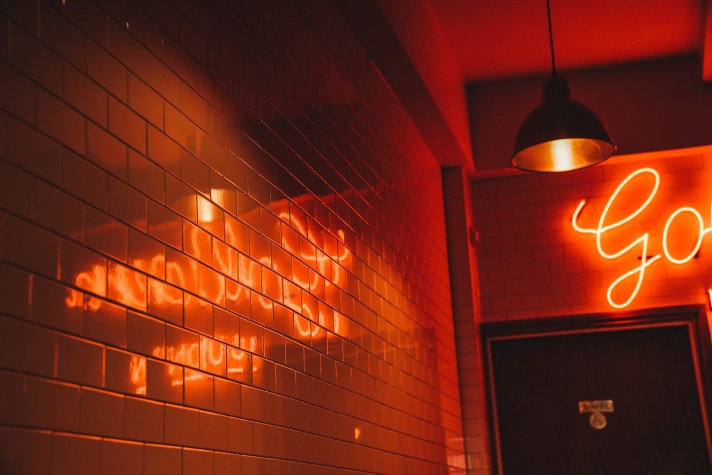 Golden-Union---Neon-on-the-wall